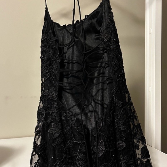 Black Floral Open Back Graduation Dress - Picture 7 of 7